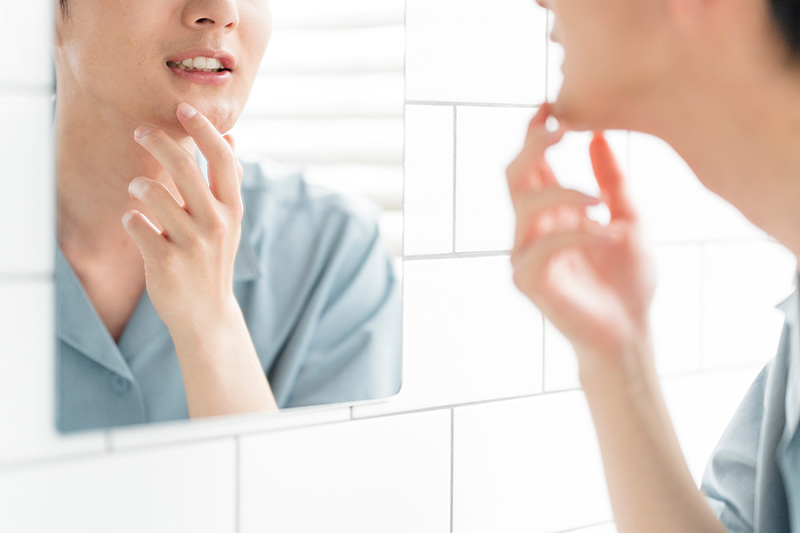 切れ味低下に悩む男性の画像